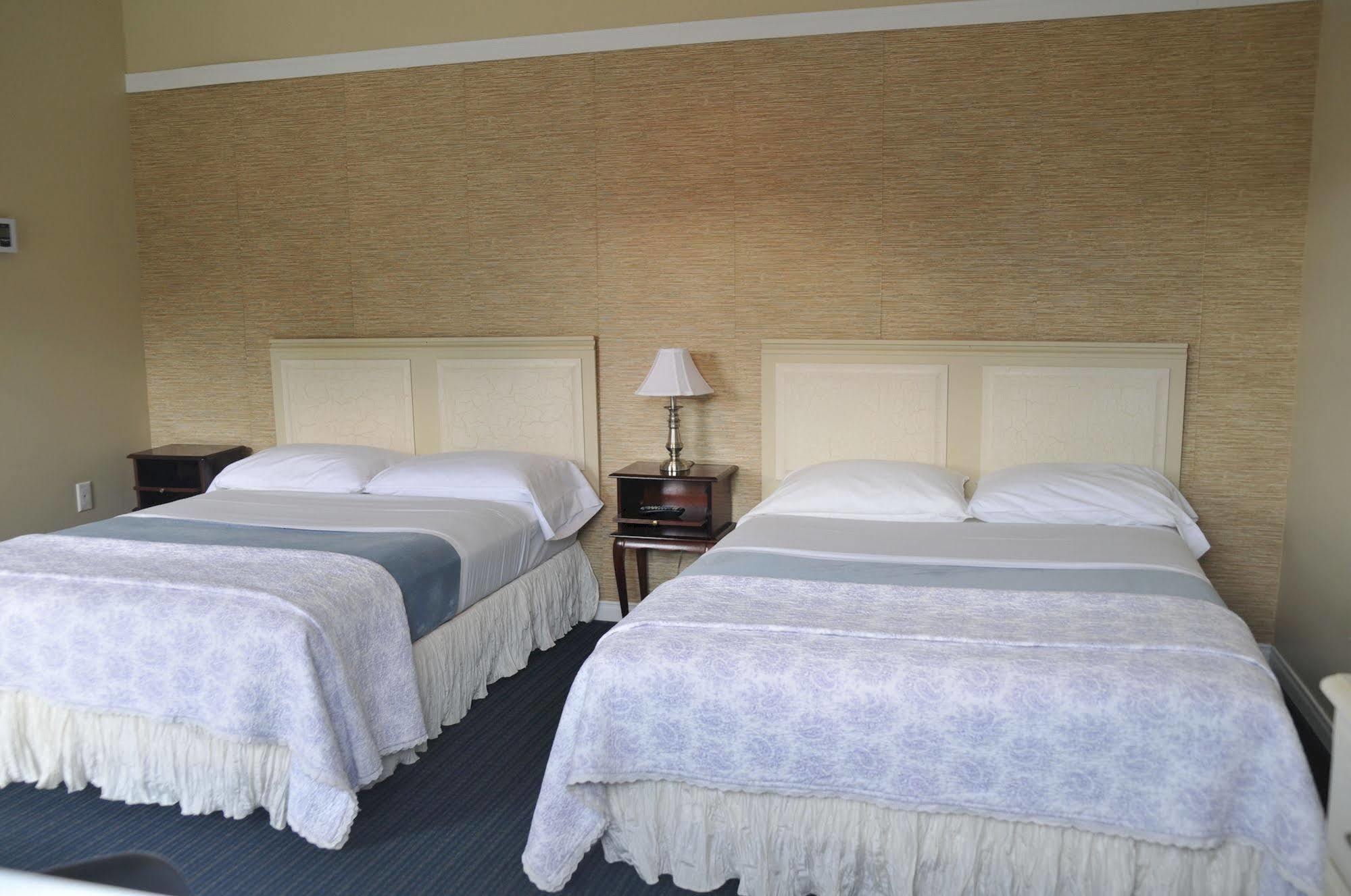 Motel Des Cedres Шербрук Экстерьер фото
